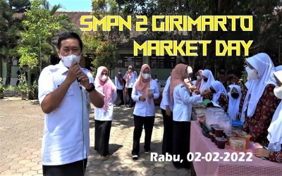 SMPN 2 Girimarto Gelar Market Day